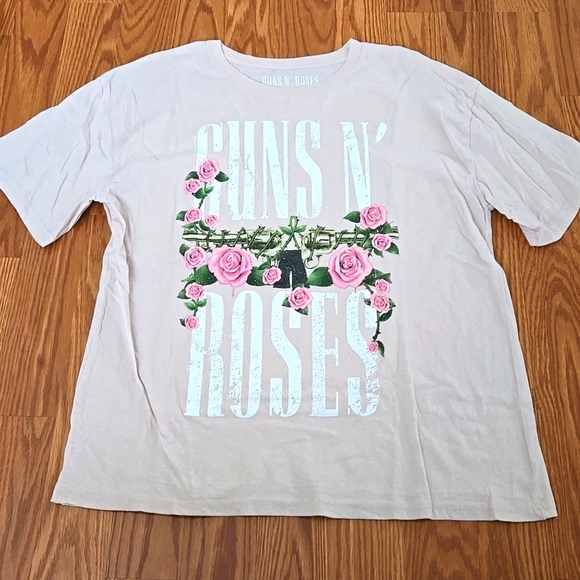 Guns N' Roses Graphic Tee - Picture 1 of 6
